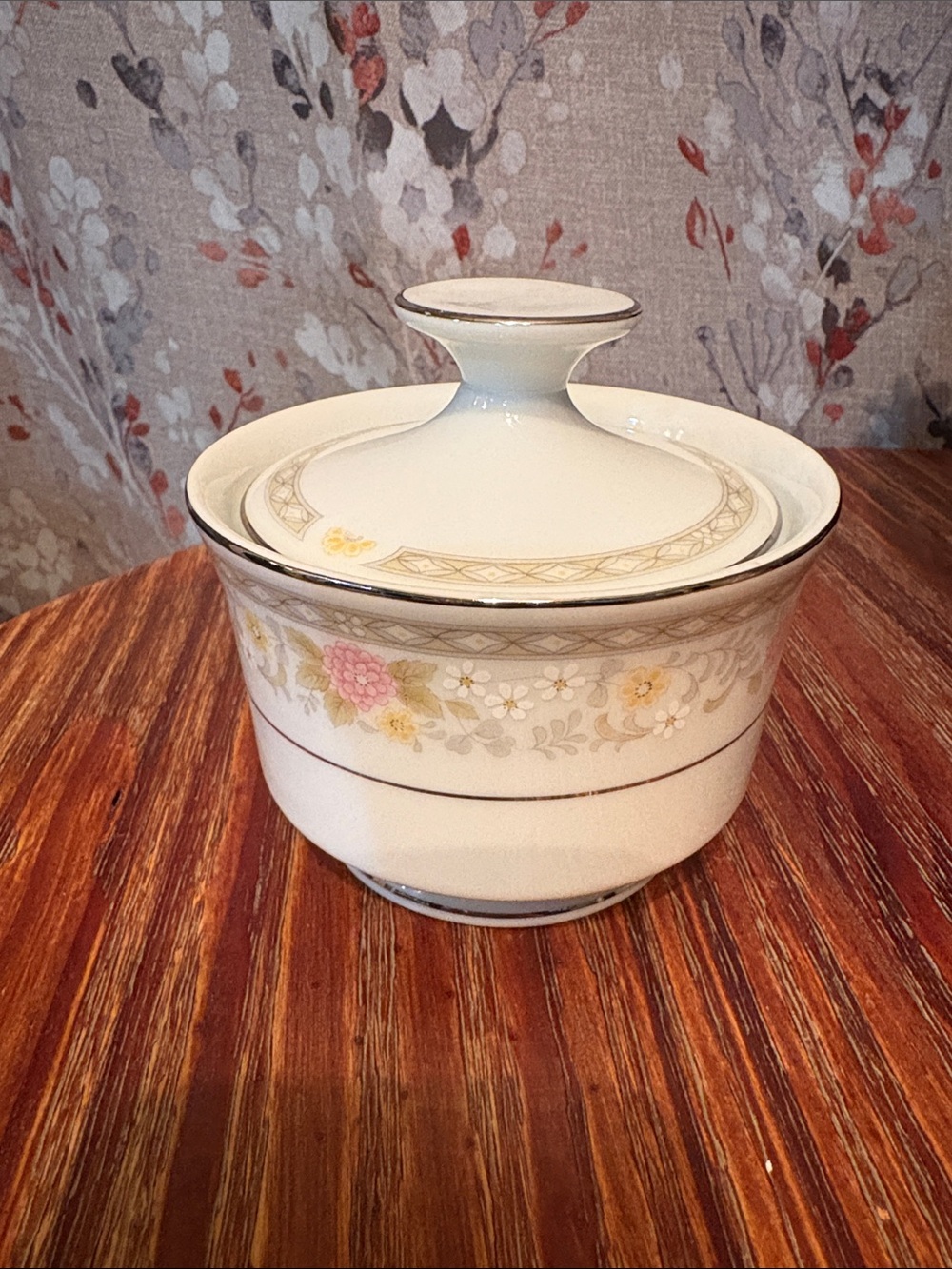 Vintage Premiere Fine China Minuet M 6002 Covered Sugar Bowl with Lid - Japan